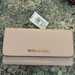 Michael Kors bifold wallet pink
